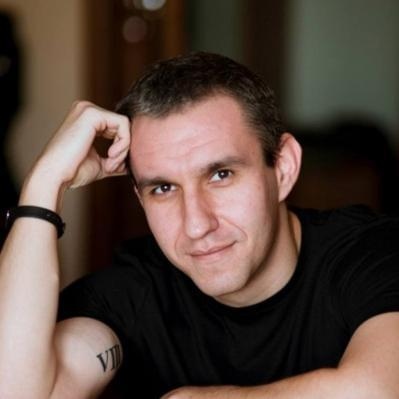 Михаил Суров